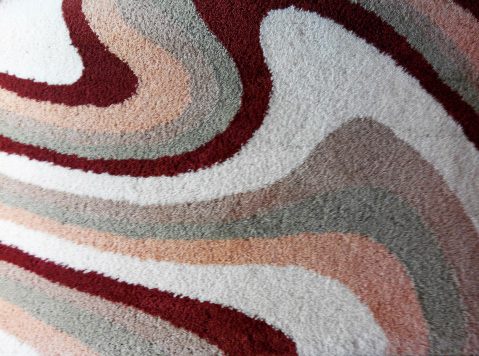 Shaggy striped rug in J-tuft technique – main view