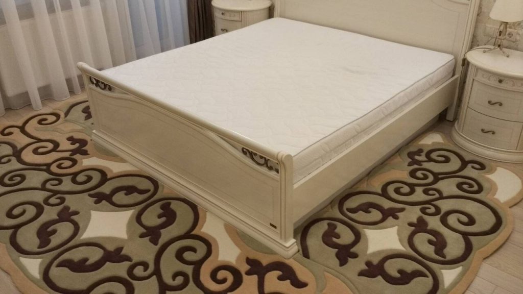 Custom rug based on wrought iron bed design – full view