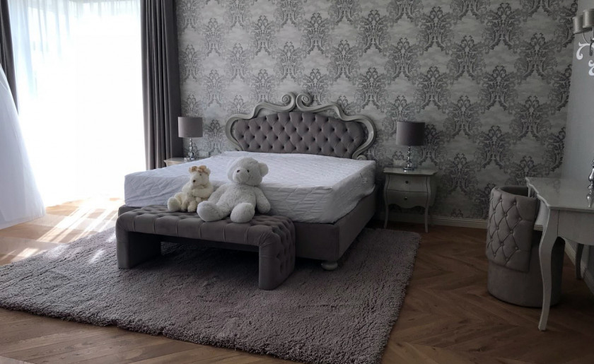 Fluffy bedroom rug. Carpet studio for custom carpet production.